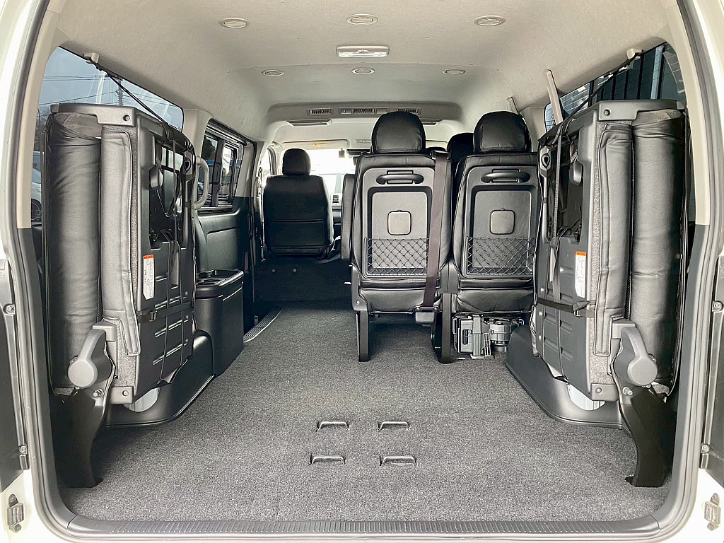 トヨタ ハイエース(27枚目)