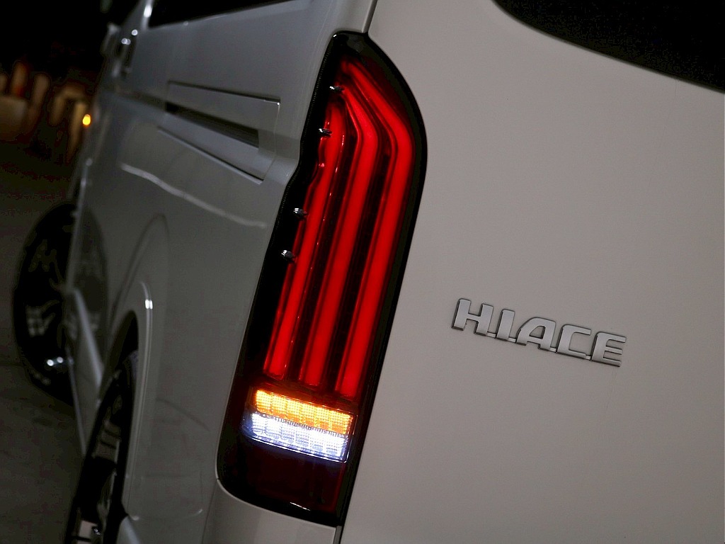 トヨタ ハイエース(34枚目)