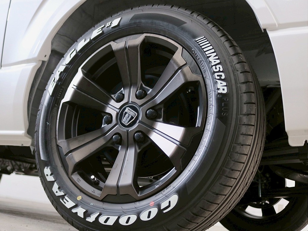 トヨタ ハイエースバン(36枚目)