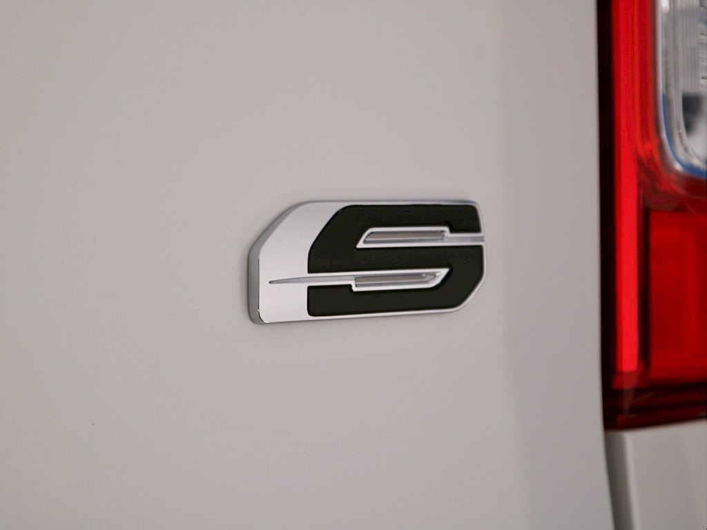 トヨタ ハイエースバン(37枚目)