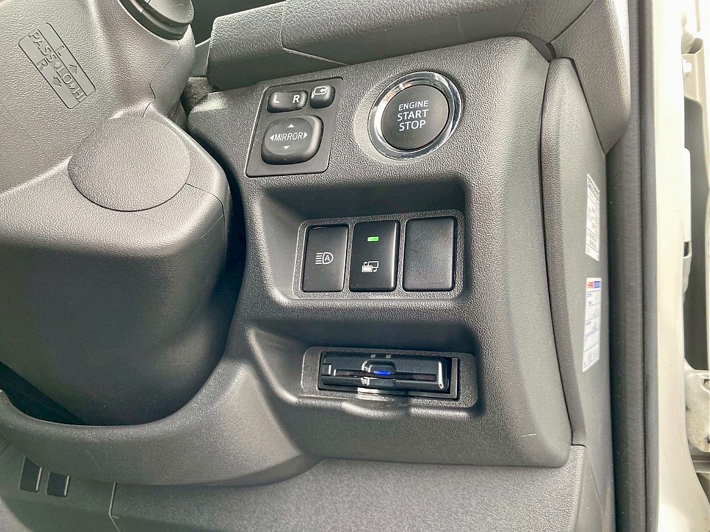 トヨタ ハイエースバン(11枚目)