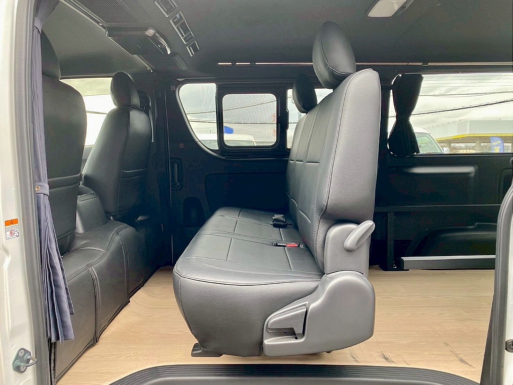 トヨタ ハイエースバン(21枚目)