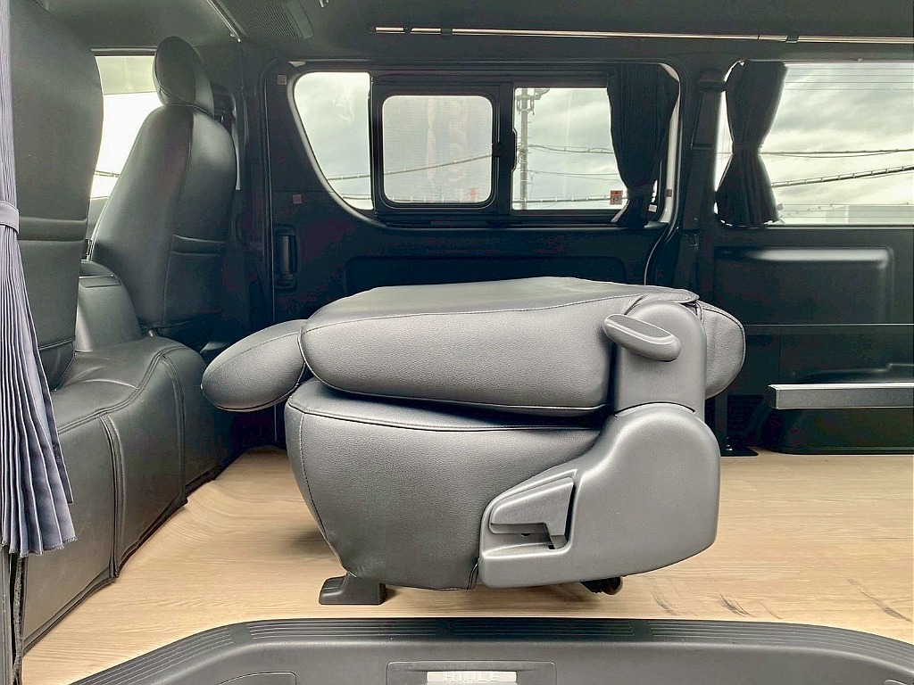 トヨタ ハイエースバン(22枚目)