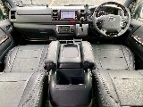 トヨタ ハイエースバン(3枚目)