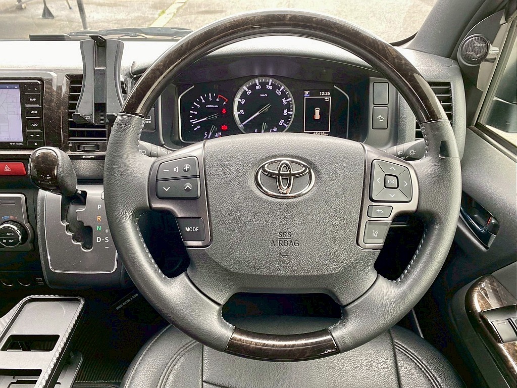 トヨタ ハイエースバン(32枚目)