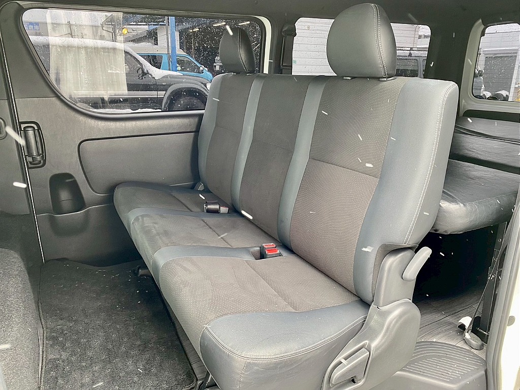 トヨタ ハイエースバン(18枚目)