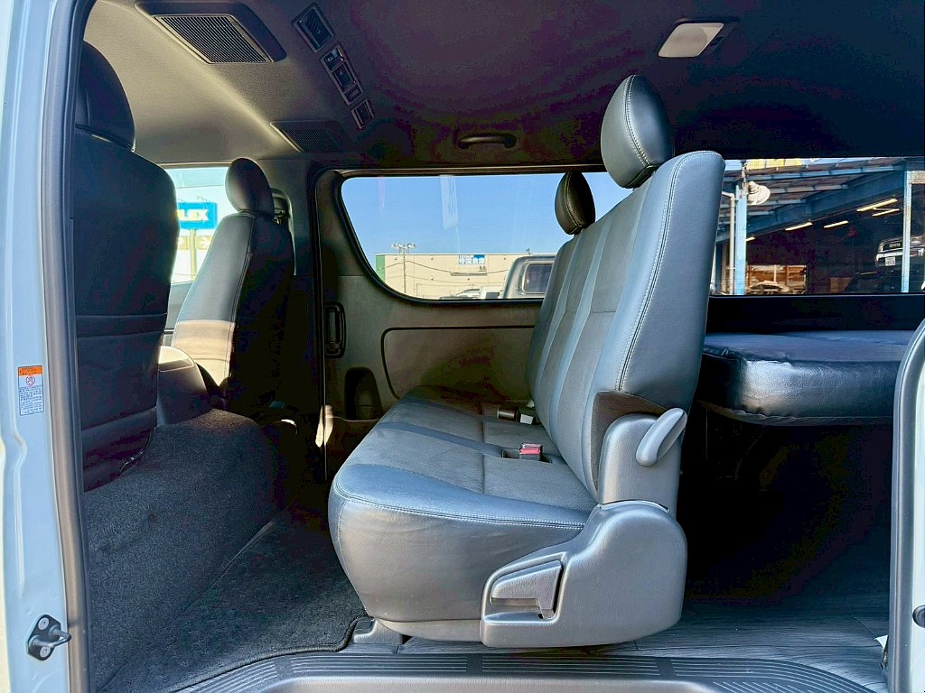 トヨタ ハイエースバン(19枚目)