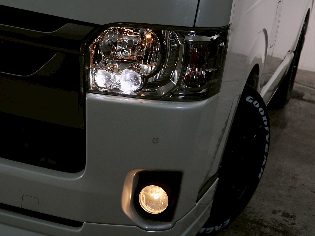 トヨタ ハイエースバン(27枚目)