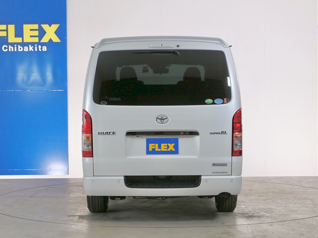 トヨタ ハイエースバン(7枚目)