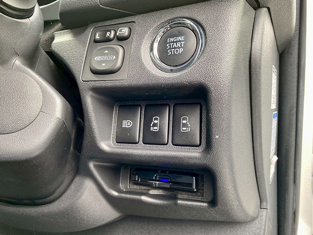 トヨタ ハイエースバン(10枚目)