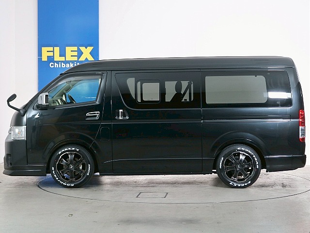 オーバーフェンダーでローダウンルック♪