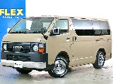 【ＶＡＬＤＯＲ】Ｒ８年式/８型/ＤＴ４ＷＤ/７人乗り８ナンバー/丸目フェイスチェンジ/フルフラットベッド展開/床張り施工