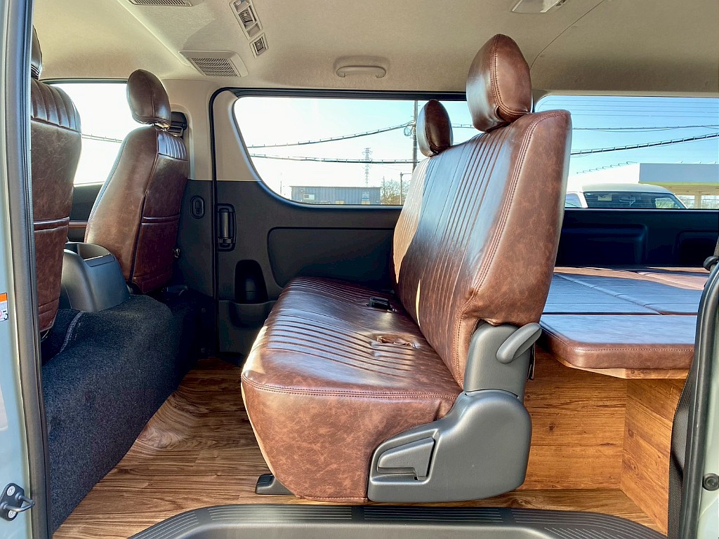 トヨタ ハイエースバン(17枚目)