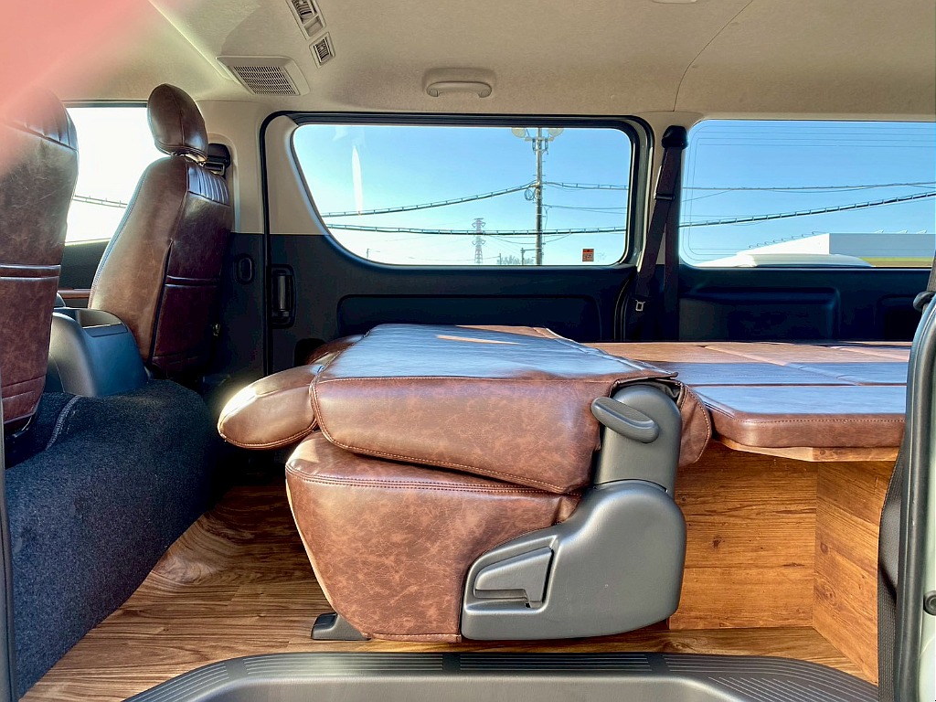 トヨタ ハイエースバン(18枚目)