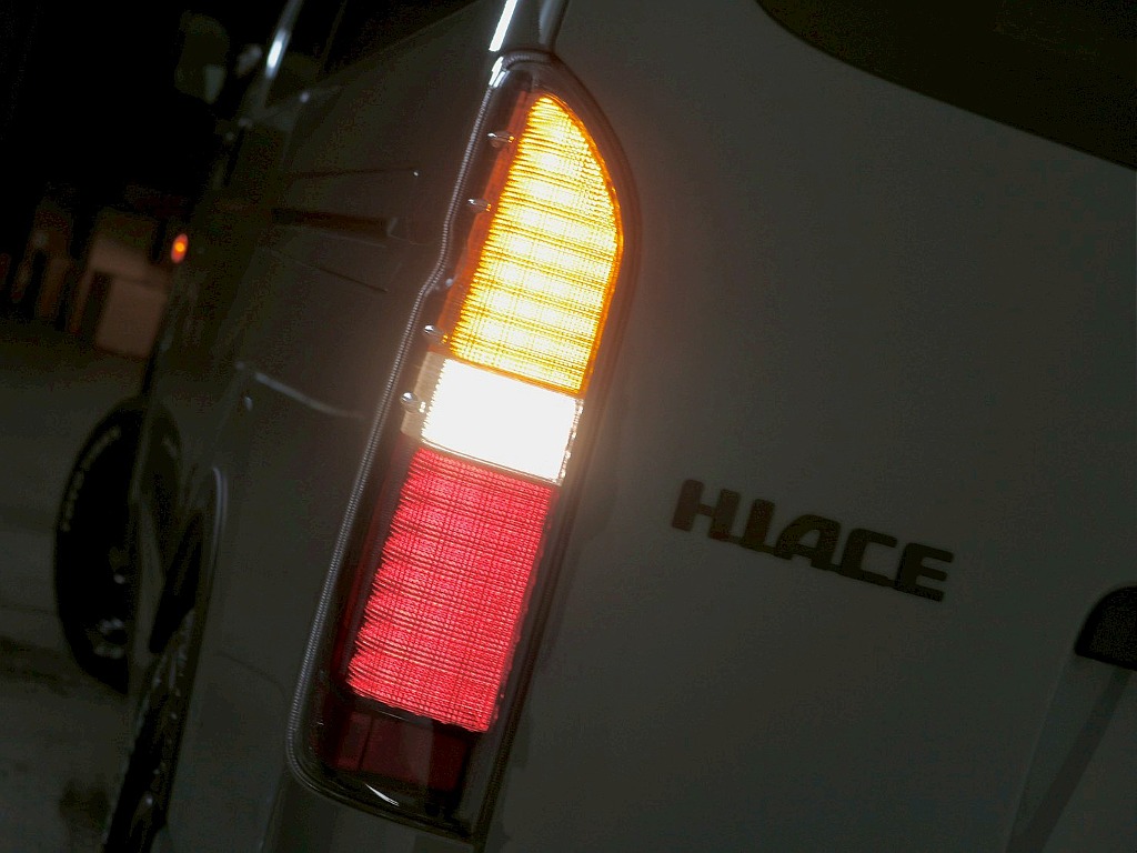 トヨタ ハイエースバン(31枚目)