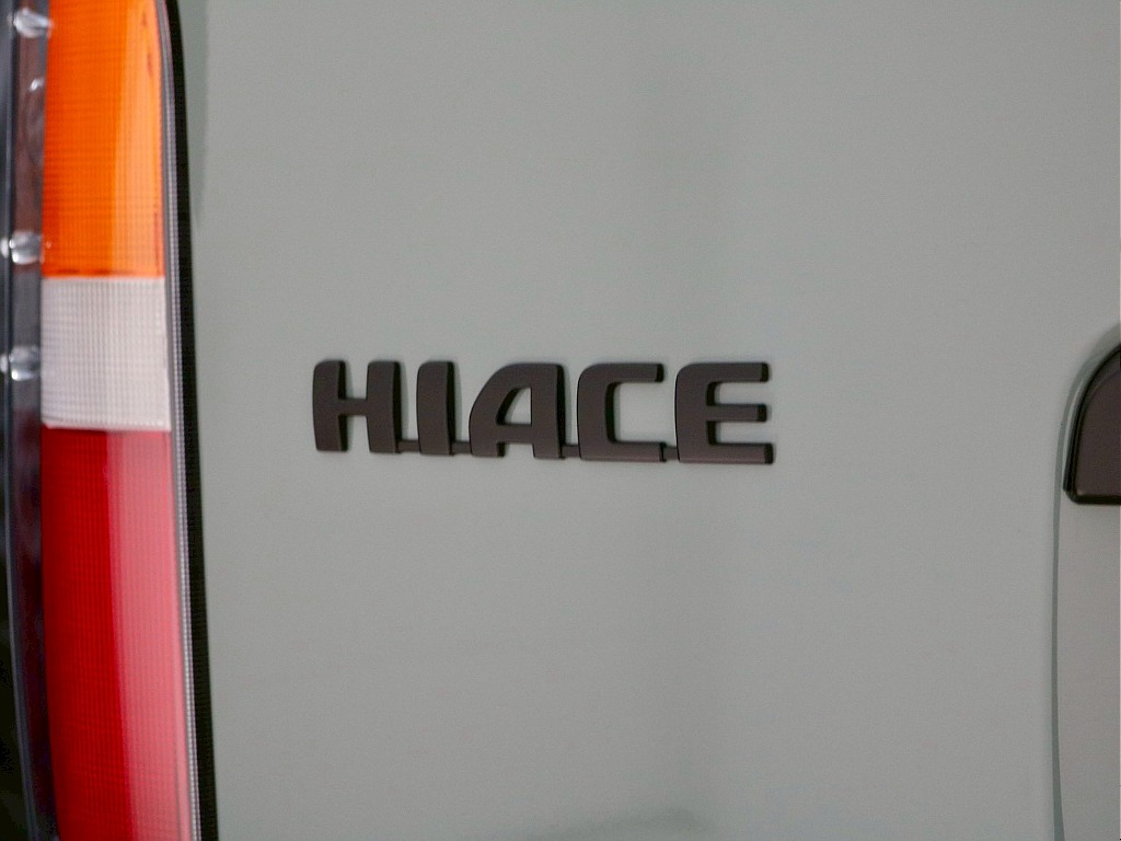 トヨタ ハイエースバン(34枚目)