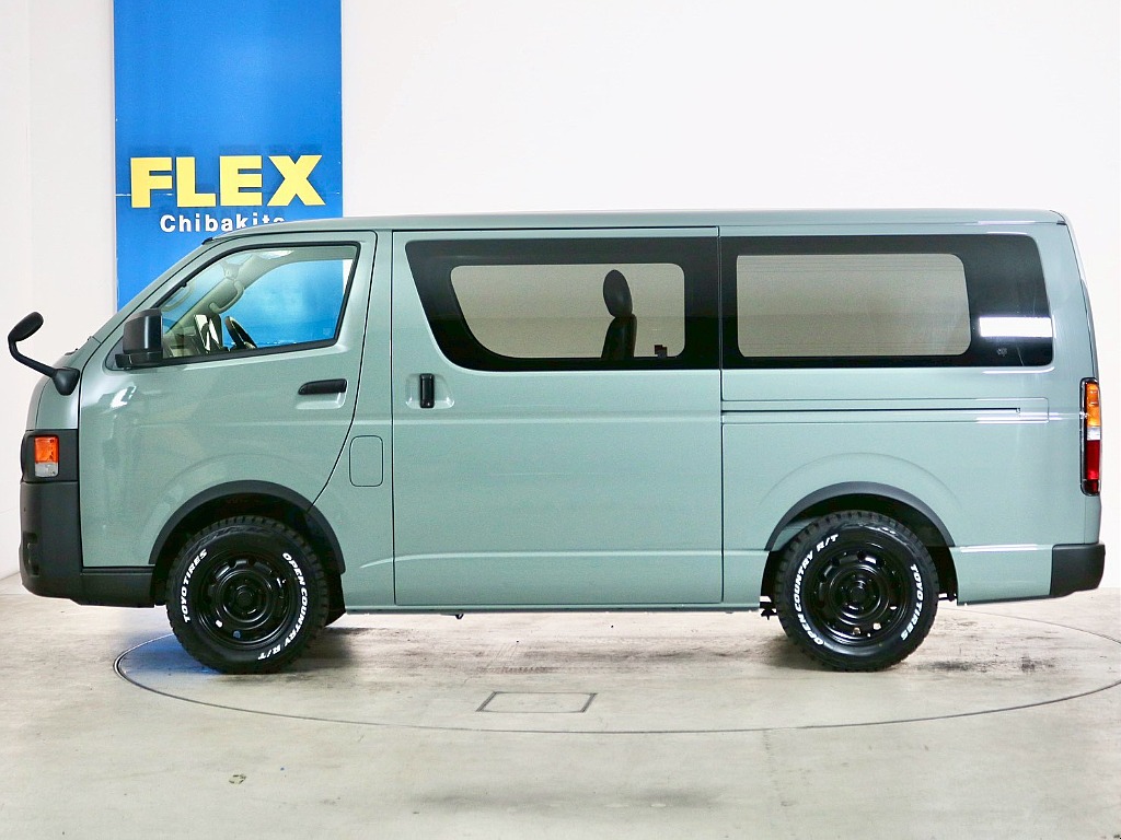 トヨタ ハイエースバン(5枚目)