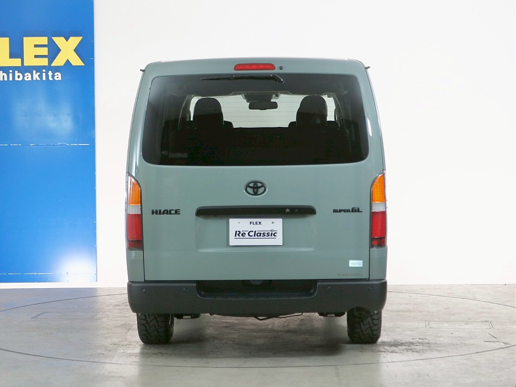 トヨタ ハイエースバン(7枚目)