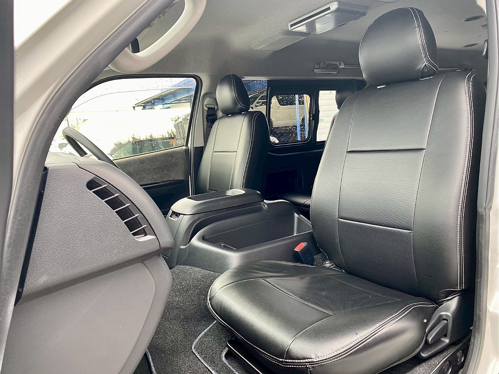 トヨタ ハイエース(9枚目)