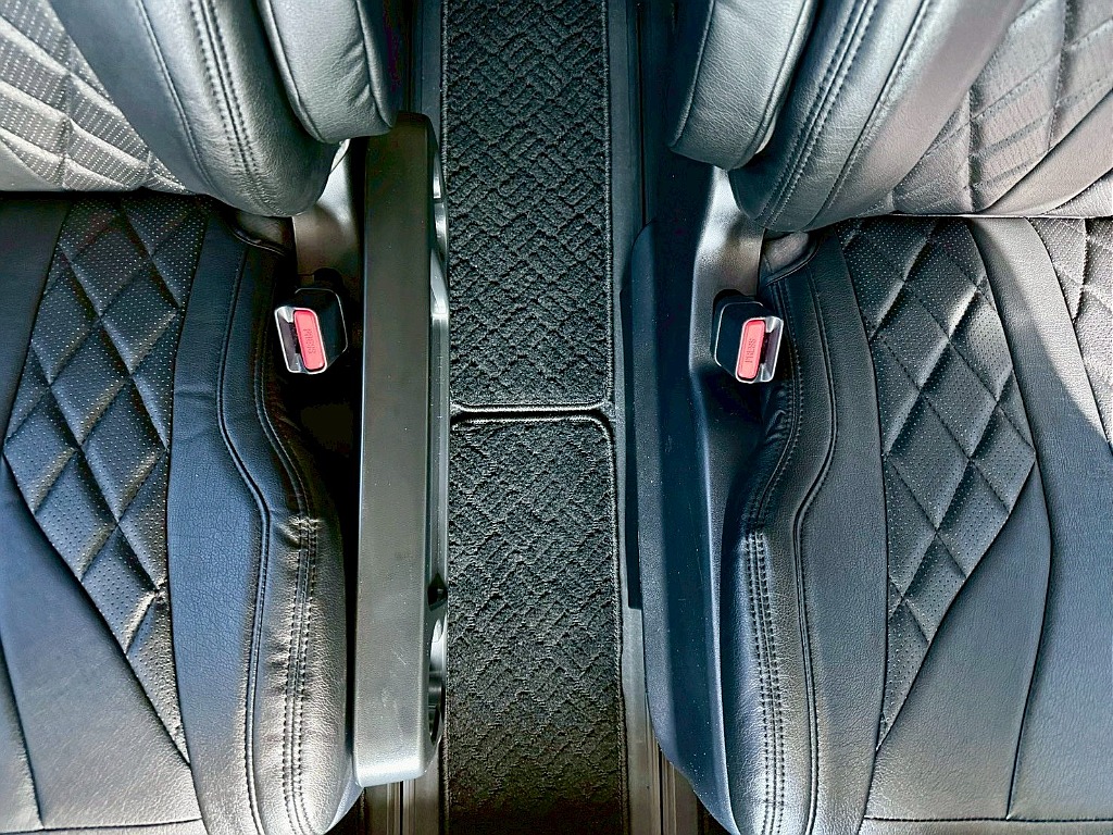 トヨタ ハイエース(23枚目)