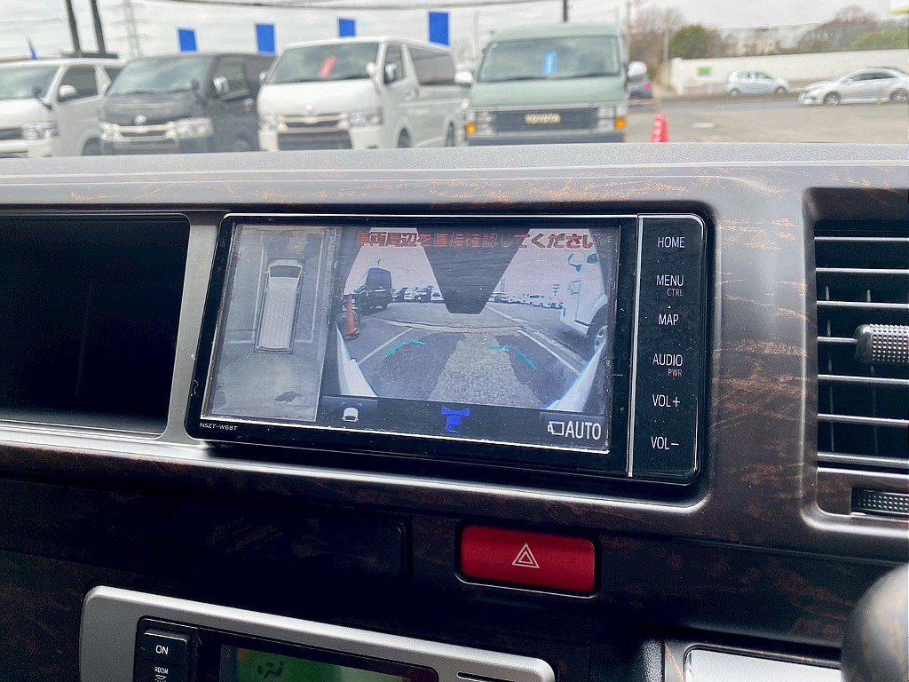 トヨタ ハイエース(13枚目)