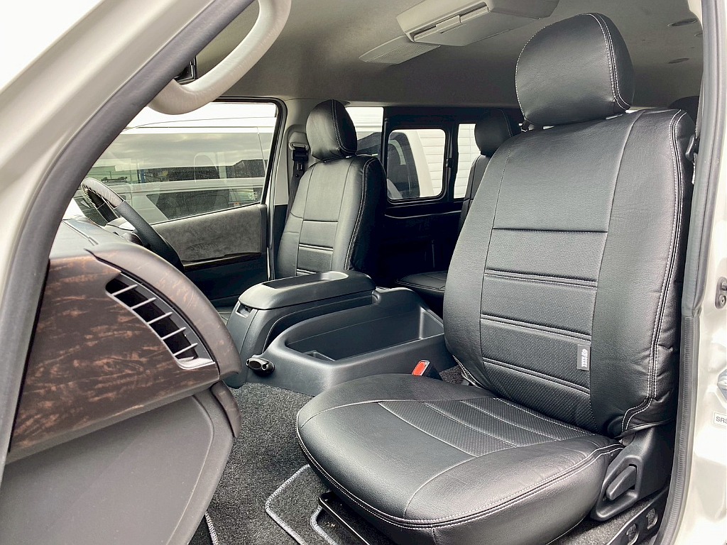 トヨタ ハイエース(10枚目)