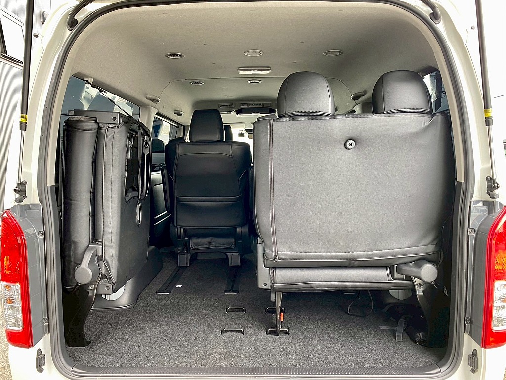 トヨタ ハイエース(24枚目)