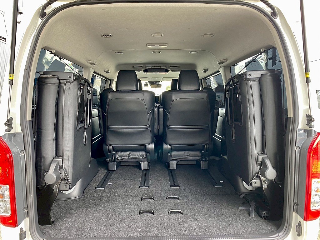 トヨタ ハイエース(25枚目)