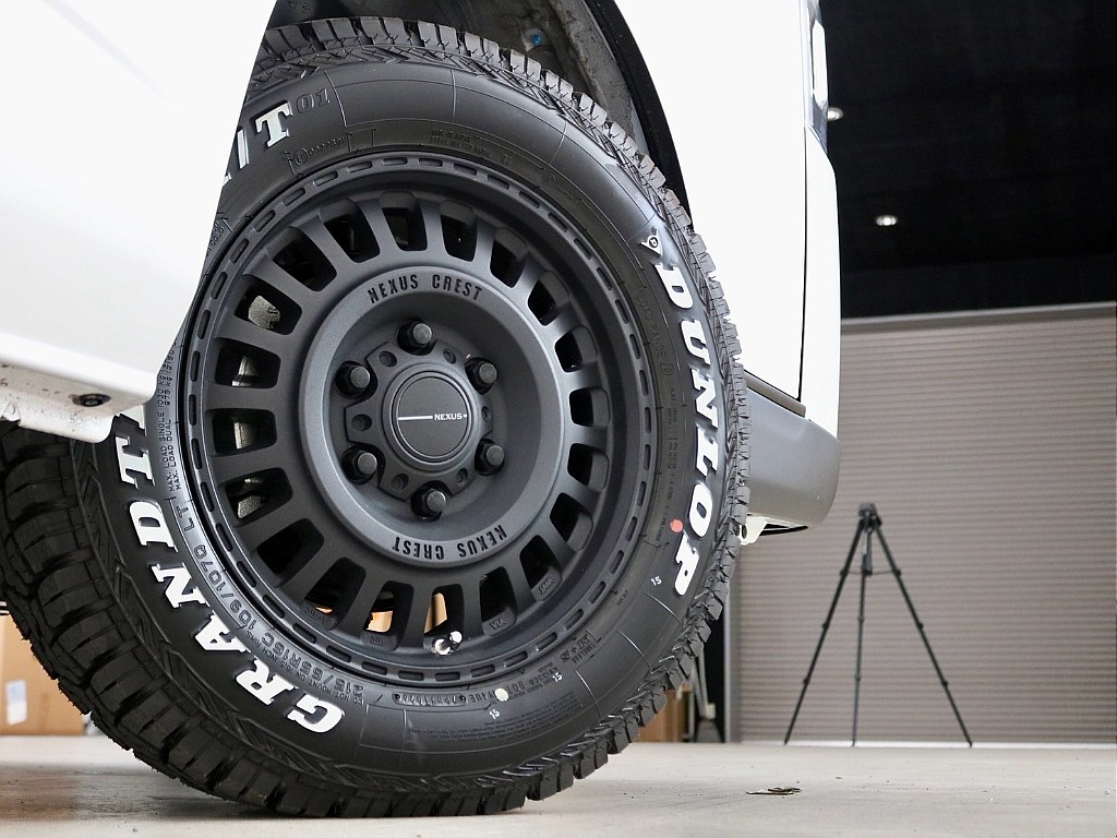 新品　ＦＬＥＸオリジナル　ＮＣ－１　１６インチアルミホイール♪