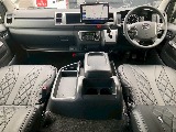 トヨタ ハイエース(3枚目)