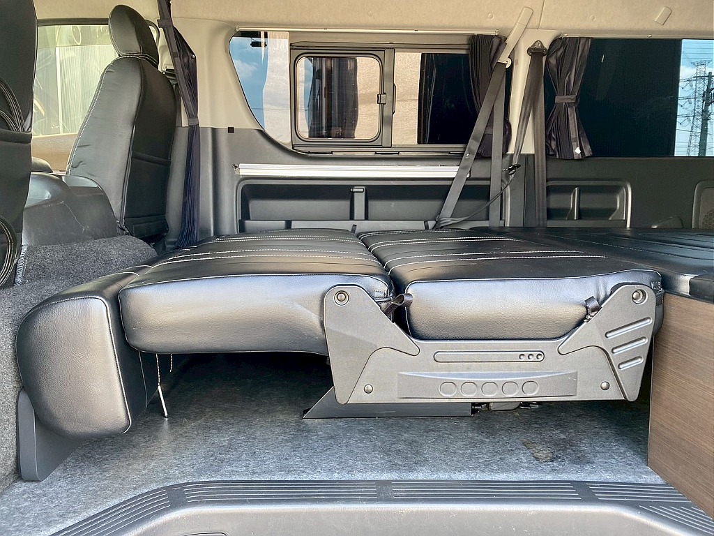 トヨタ ハイエース(23枚目)