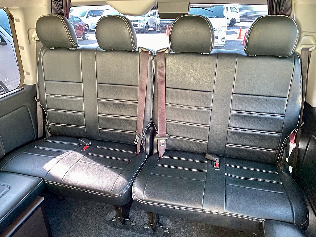 トヨタ ハイエース(27枚目)