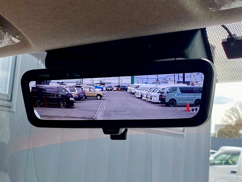 トヨタ ハイエースバン(13枚目)