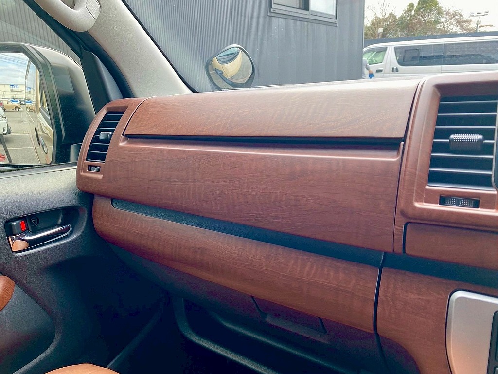 トヨタ ハイエースバン(18枚目)