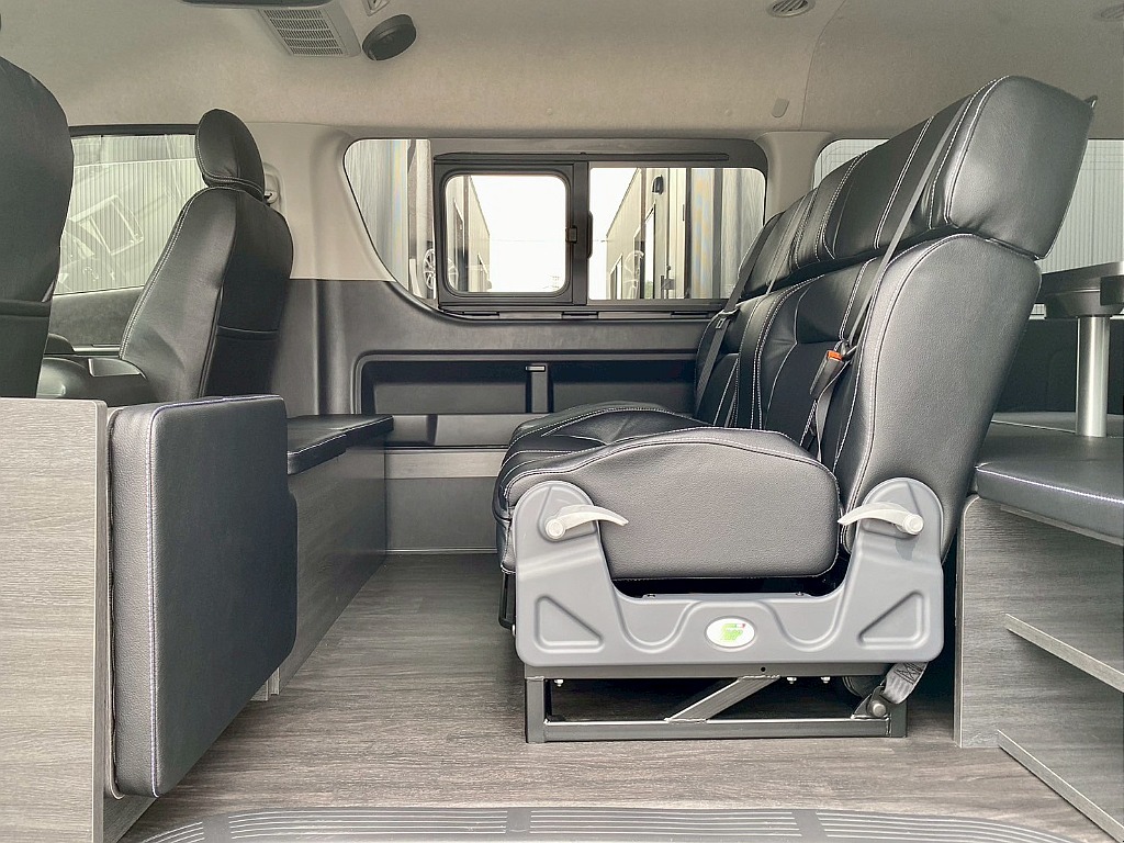 トヨタ ハイエース(22枚目)