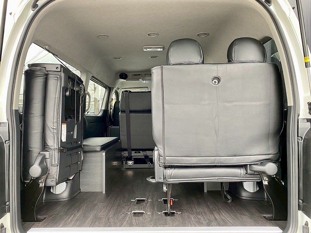 トヨタ ハイエース(33枚目)