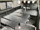 トヨタ ハイエース(4枚目)