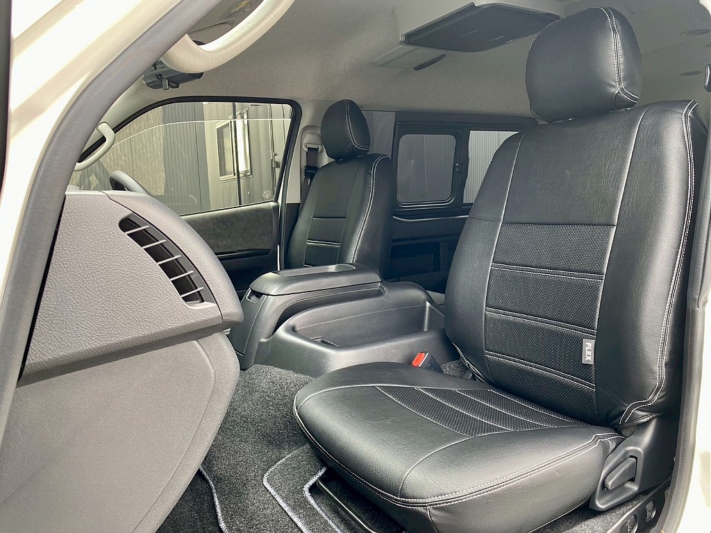 トヨタ ハイエース(10枚目)