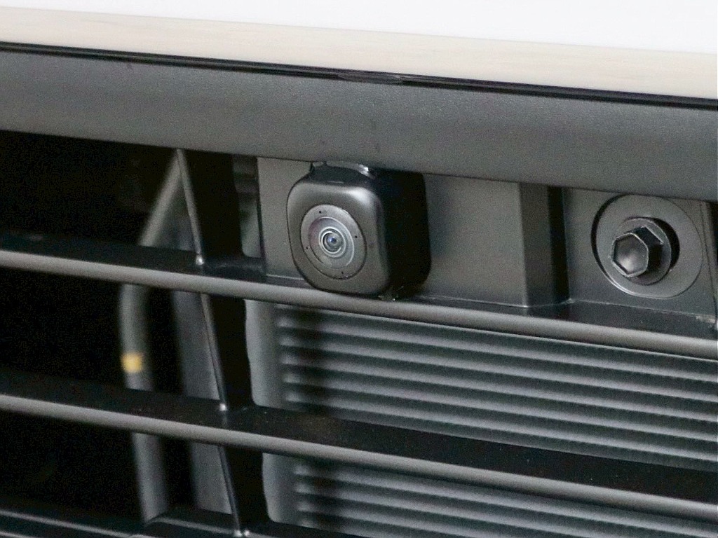 メーカーOP:パノラミックビューモニターフロントカメラ