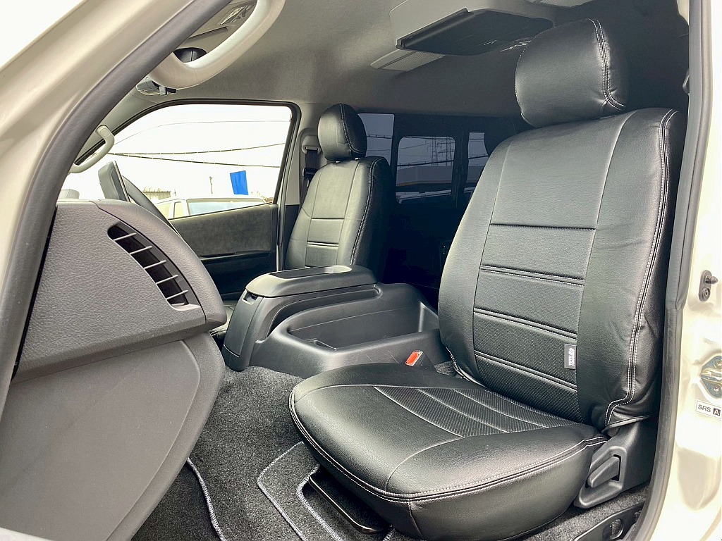 トヨタ ハイエース(10枚目)