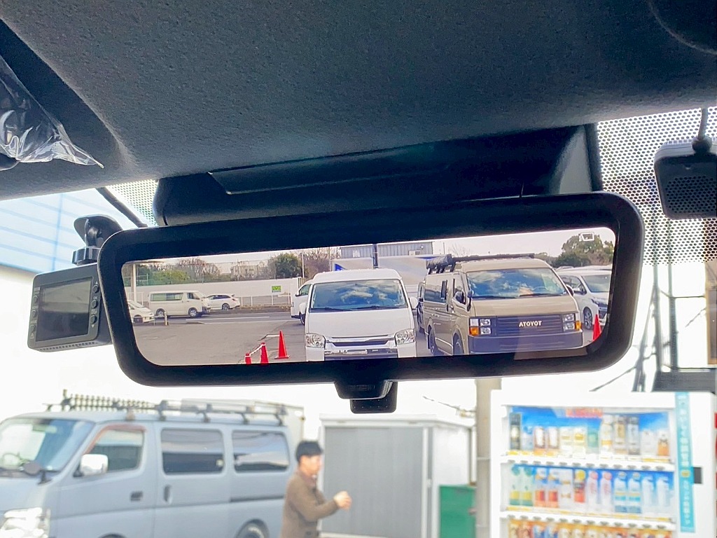 トヨタ ハイエースバン(14枚目)