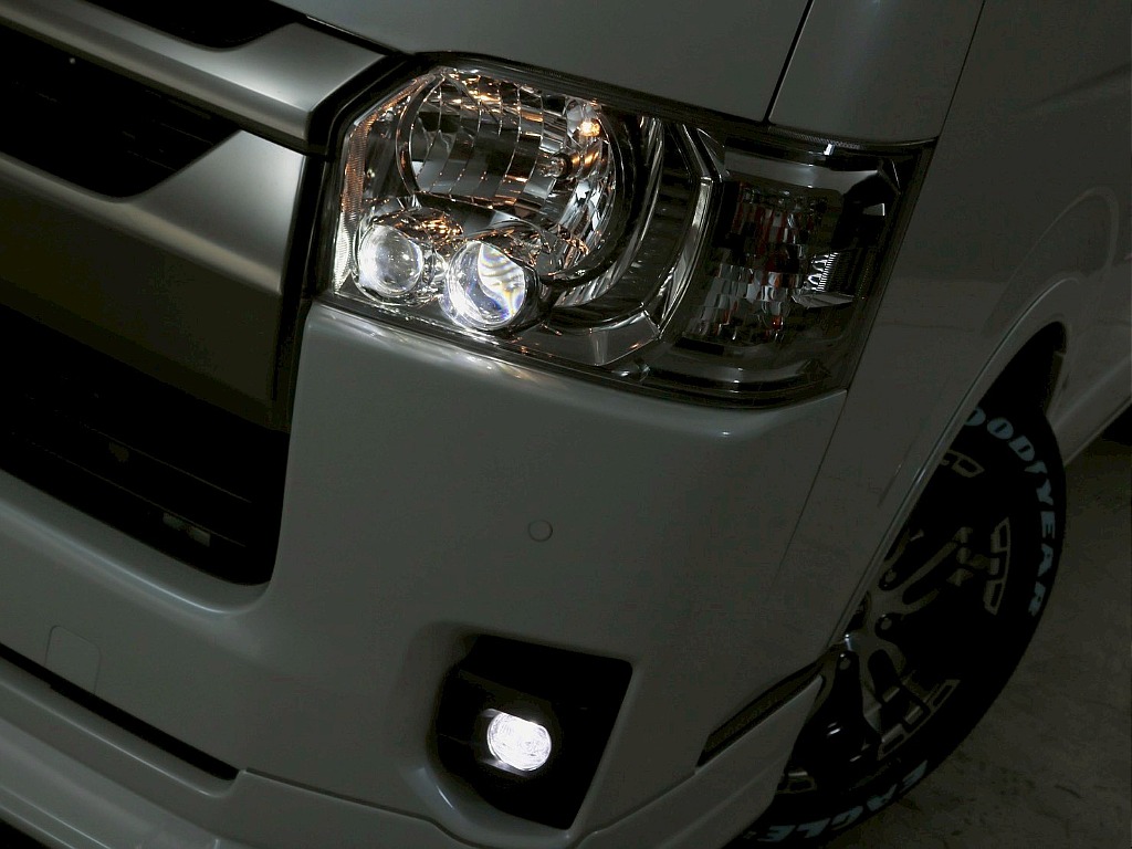 トヨタ ハイエースバン(23枚目)