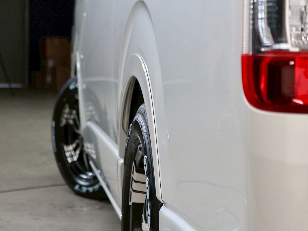 トヨタ ハイエースバン(26枚目)