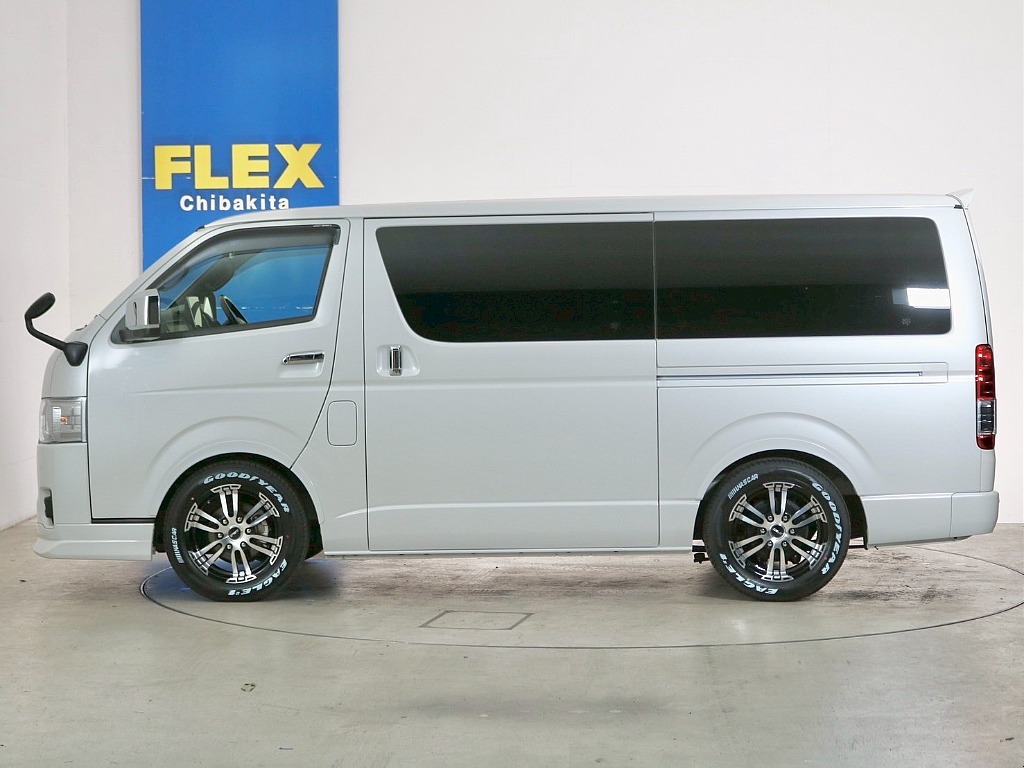 トヨタ ハイエースバン(7枚目)