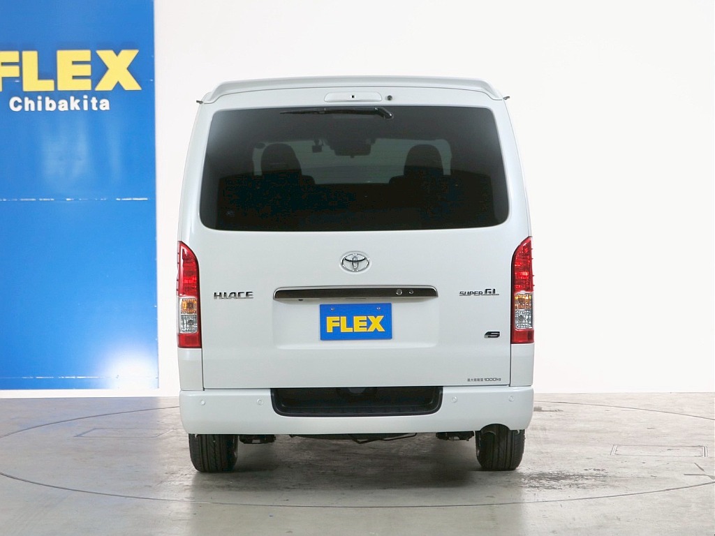トヨタ ハイエースバン(8枚目)