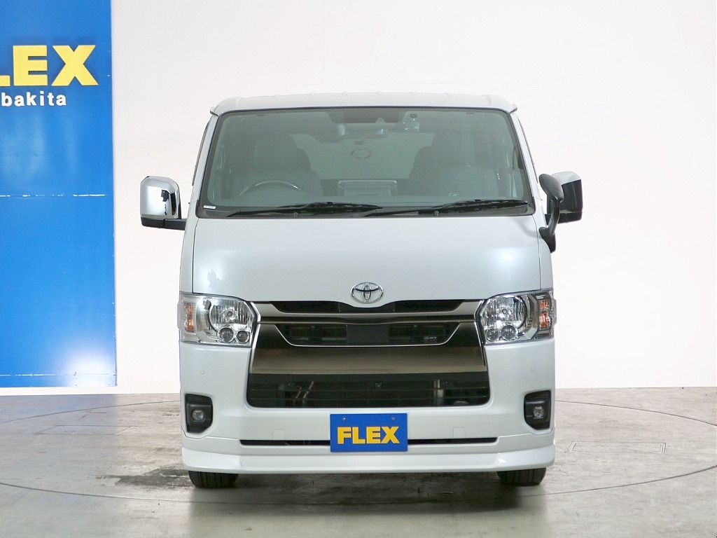 トヨタ ハイエースバン(9枚目)