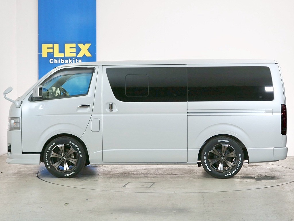トヨタ ハイエースバン(7枚目)