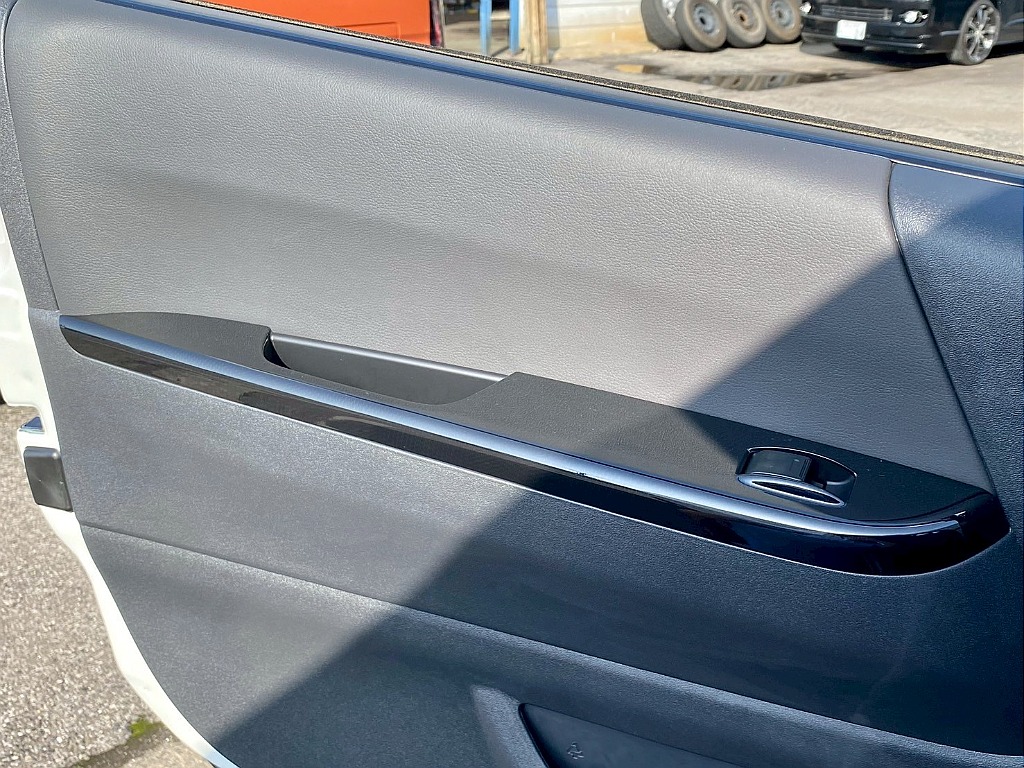 トヨタ ハイエースバン(14枚目)