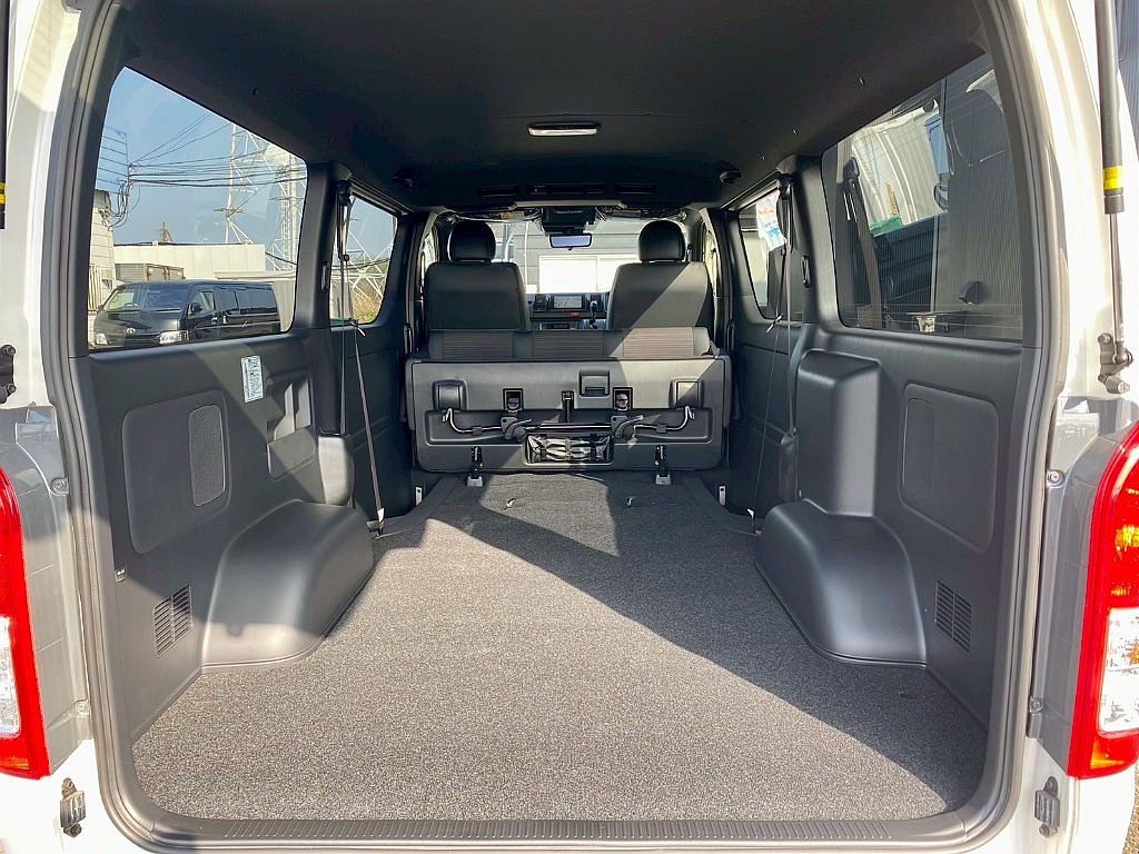 トヨタ ハイエースバン(26枚目)