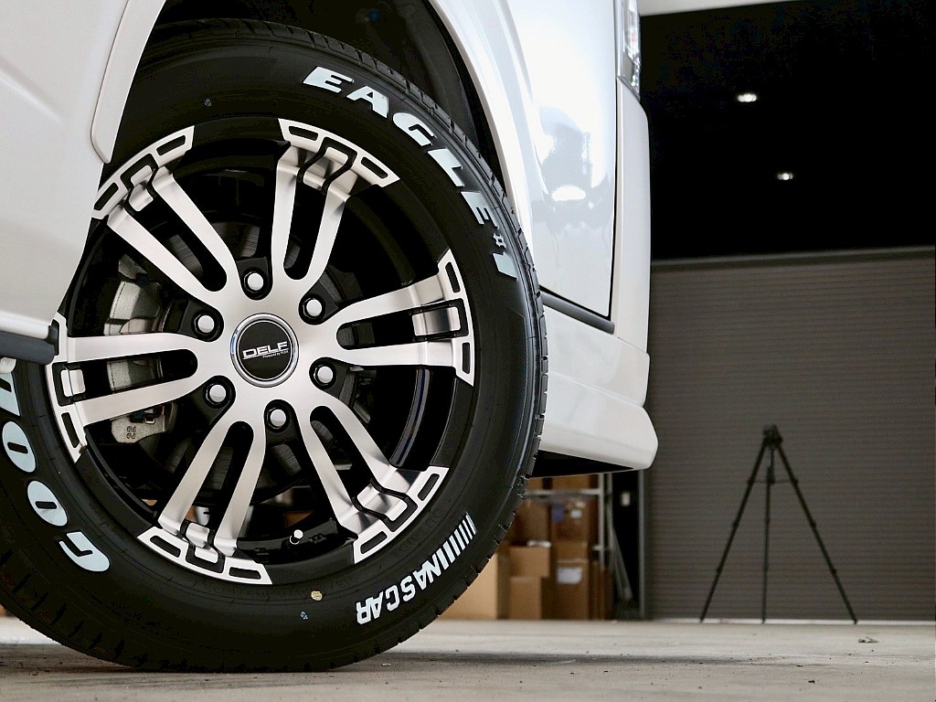 トヨタ ハイエースバン(34枚目)